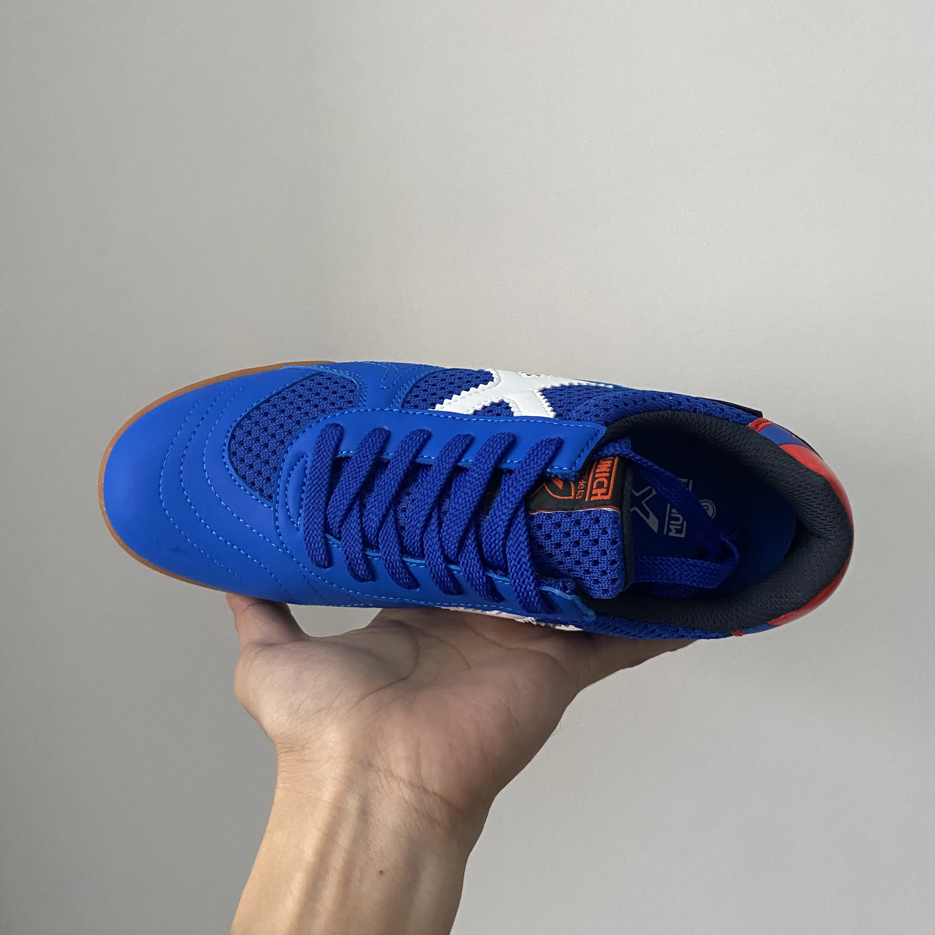 

New Professional Training Soccer Shoes Youth Soccer Shoes Sports Outdoor Football Boots Middle School Training Shoes