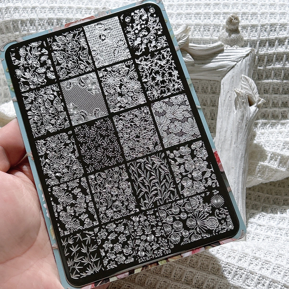 

Nail Art Stamping Plate, Stamping Steel Plate, Beginner-Friendly No-Painting Nail Decoration Template, Full-Cover Pattern, Plant, Flower, Floral Nail Art Designs, Transparent Transfer Silicone Stamp, Steel Plate, Quick Nail Art Tool for Lazy People, New T