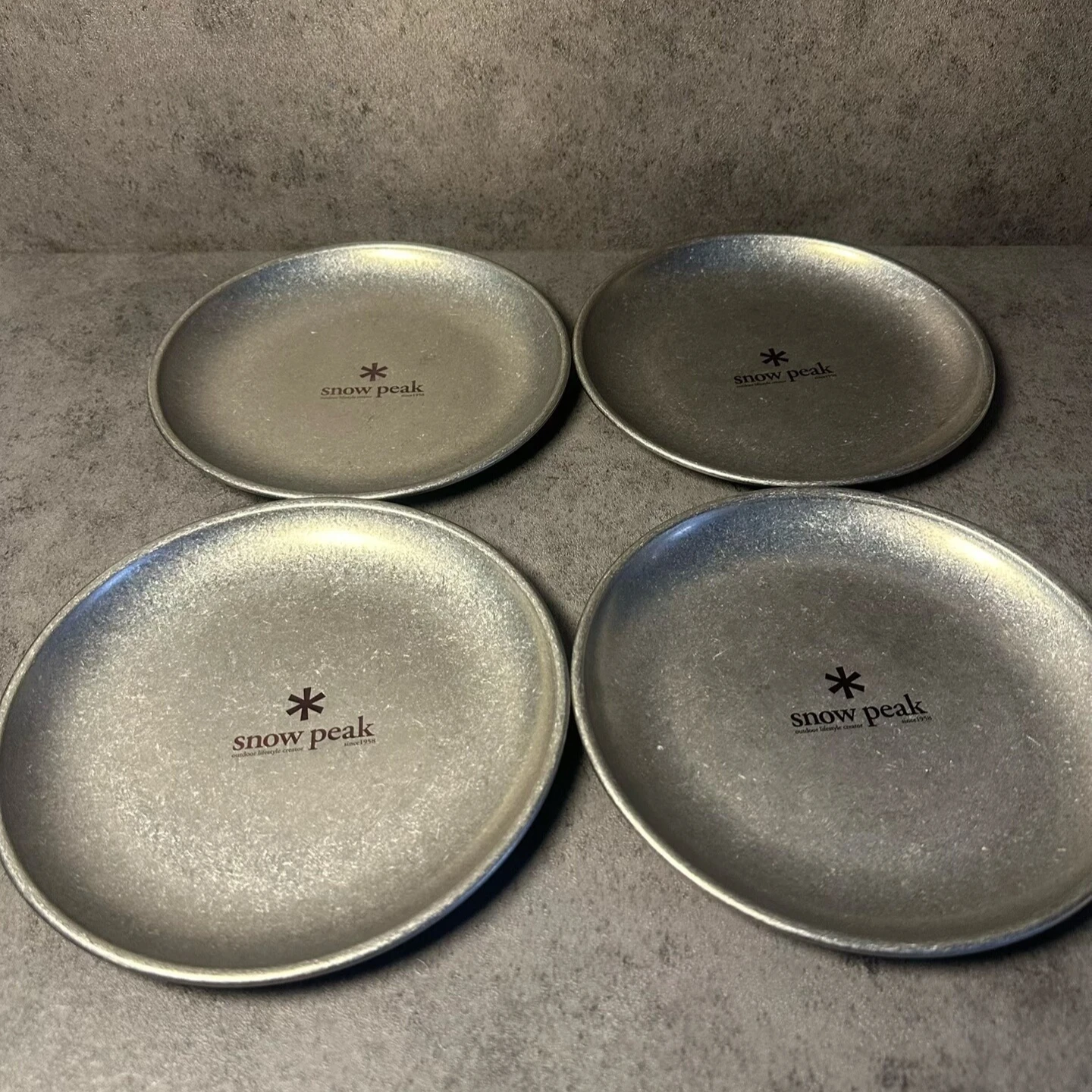 Snow Peak Korean style Vintage 17cm Plate - 304 Stainless Steel Camping Dish