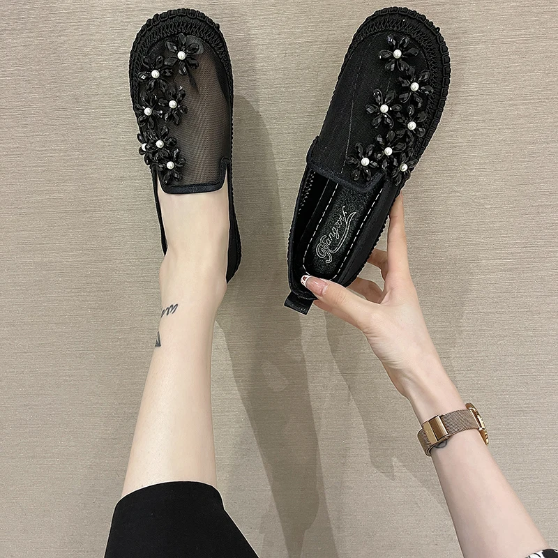 2023 New Lace Mesh Crystal Floral Loafers Women Comfort Breathable Summer Walking Flats Shoes Woman Fashion Slip-on Luxury Shoes