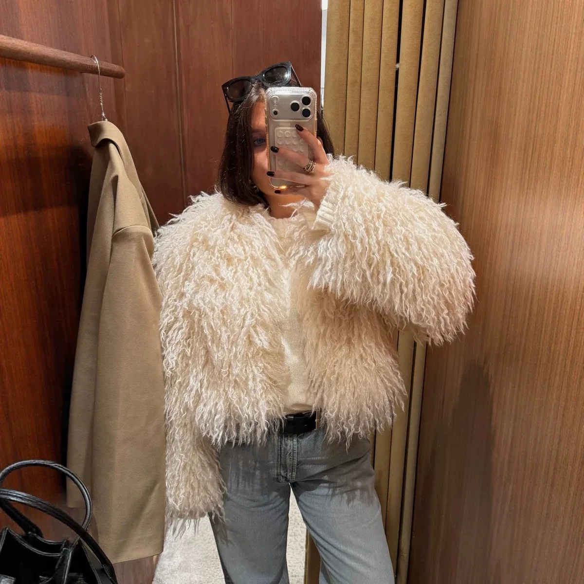 Women Faux Fur Short Coats Jackets Coat Thick Warm Y2k Streetwear Round Neck Jacket Elegant Work Outerwear Autumn Winter 2026