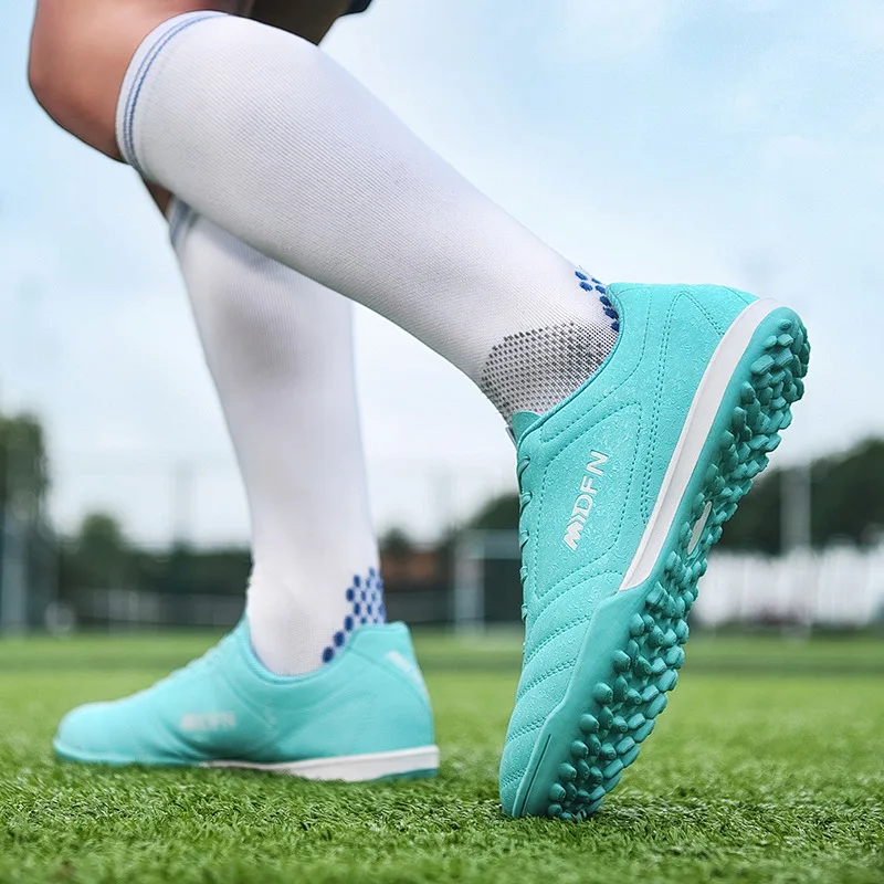 Nuevos zapatos de fútbol sala para niños, talla 32-47, zapatos de fútbol de corte bajo TF/FG para hombres, zapatos de fútbol ligeros antideslizantes para hombres al aire libre, Tenis Hombres