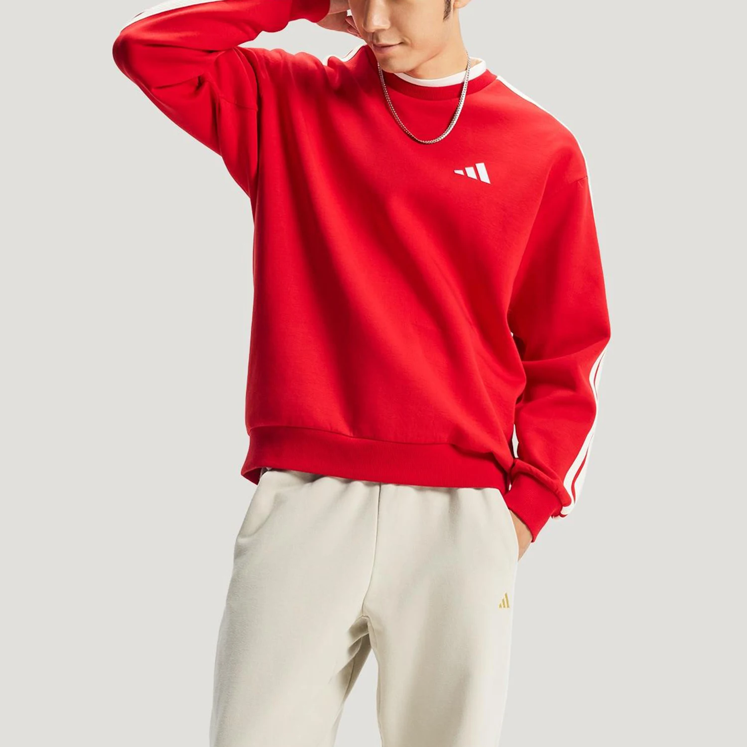 

Оригинальный зимний мужской вязаный свитшот Adidas с круглым вырезом KR2516