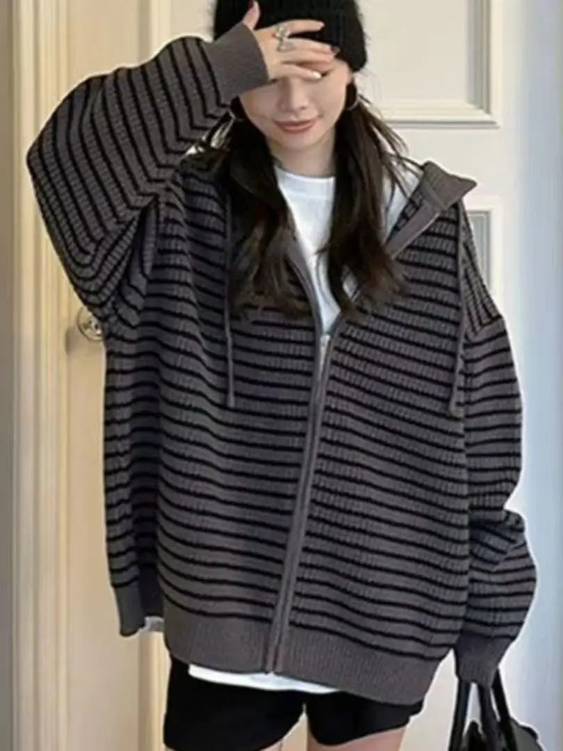

Свободный вязаный длинный женский кардиган све с капюшоном на молнии в полоску с открытой рубашкой, осень-зима, новый удобный повседневный модный кардиган