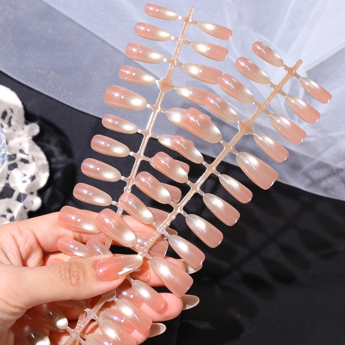 30 قطعة من الأظافر الفرنسية المزيفة، مجموعات أظافر اللوز المطلية بالأظافر الصناعية، ضغط بسيط قابل للانفصال على أطراف الأظافر #2