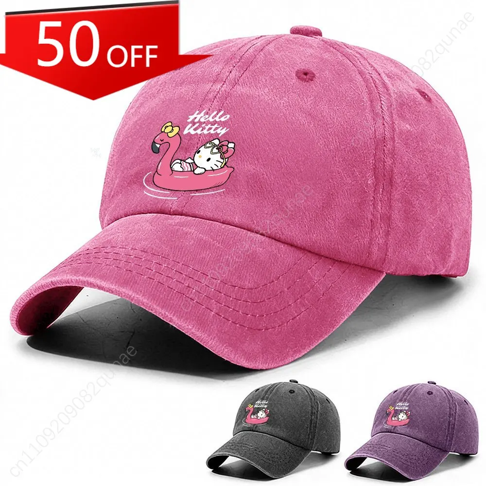 

Повседневная бейсболка с принтом, украшенная классическим персонажем Sanrio Hello Kitty и надписью с изображением плавательного круга в виде фламинго.