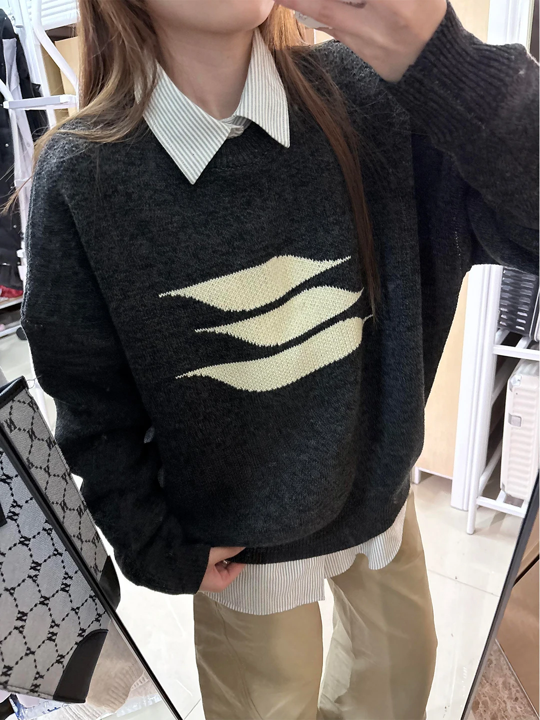 

Korean Sle College Wind Bla round Ne Sweater Men Women Autumn Winter Lazy Loose Long Sve Knitted irt Base Layer