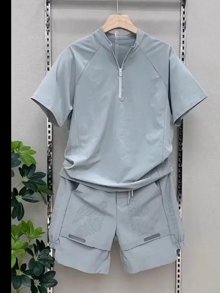 

Комплект спортивный повседневный унисекс больших размеров (до 300 фунтов), быстросохнущий, летний, тонкий, с футболкой на молнии и шортами, из двух предметов