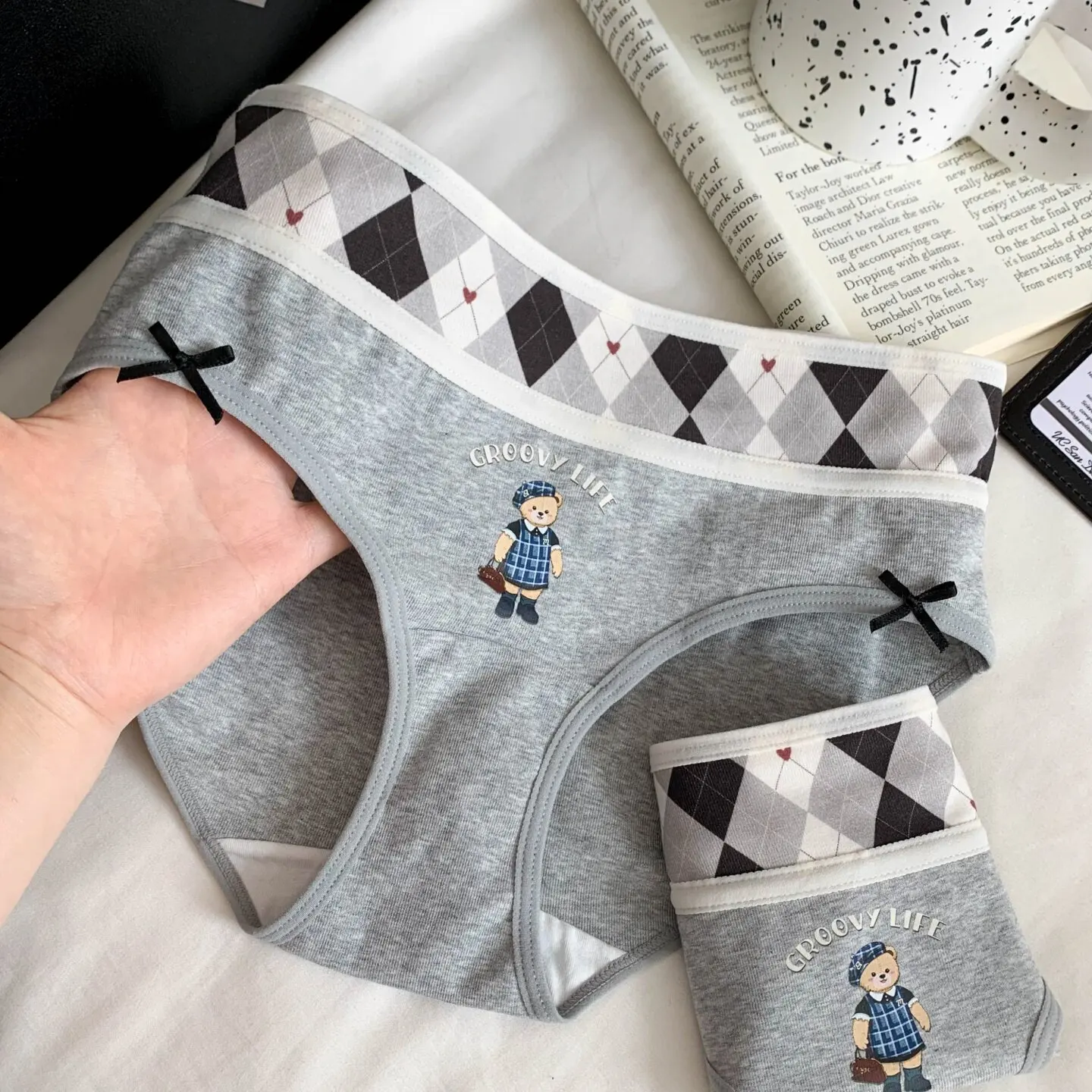 

Vintage College Style Argyle Check Bear Embroidery Women Cotton Panties Black Bow Mid Rise Girls Brief Underwear