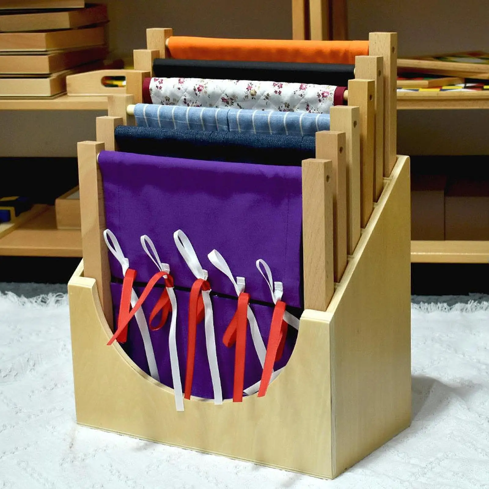 

Montessori Clothing Frame Storage Frame Toy Clothing Organizer Dress Learning Board