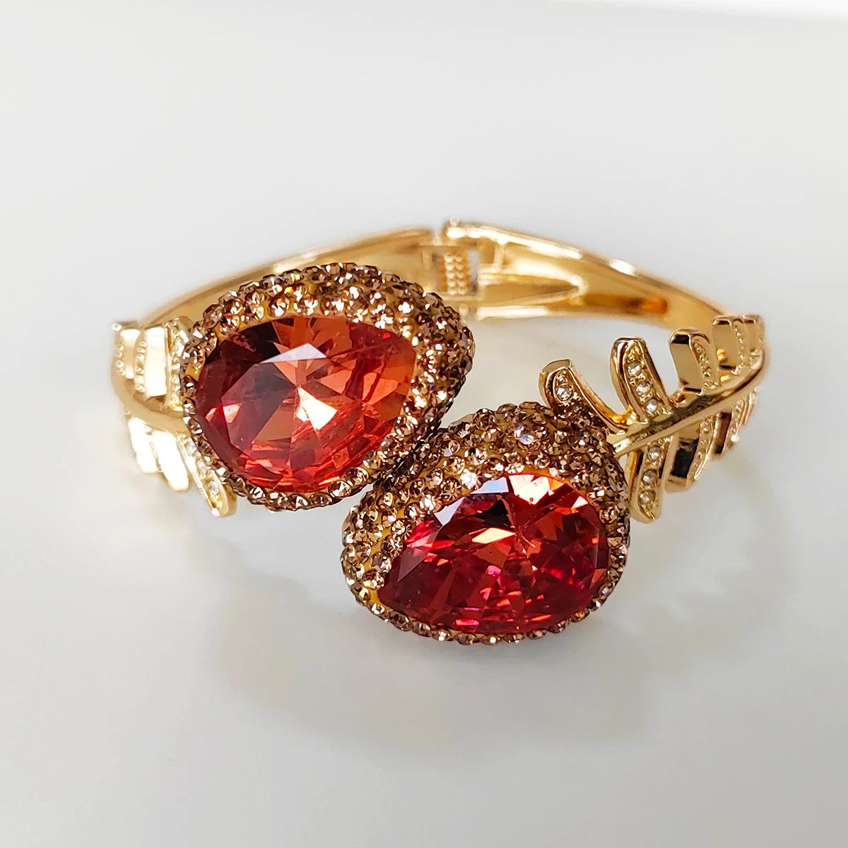 Fischgräten-Design Zultanit Farbwechselndes Manschettenarmband Birnenförmiger Türkischer Sultanit Edelstein Elegantes Geschenk für Frauen – Detail 9