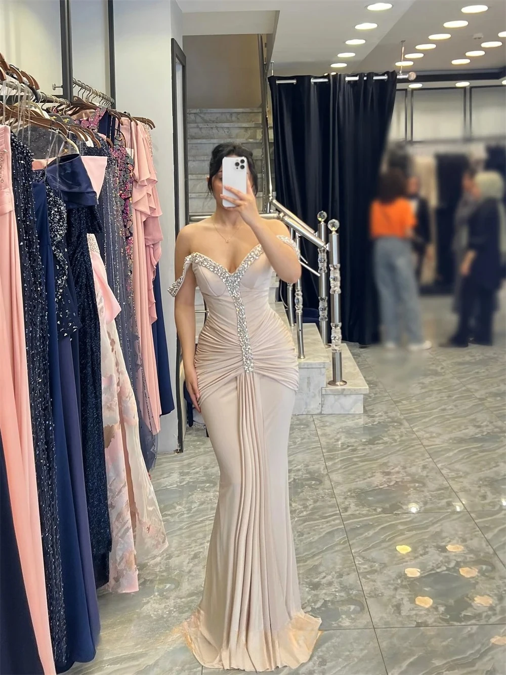 

Customized Elegant Pink Chiffon Evening Dress Classic Boat Neck Off the Shoulder Party Dresses Soft Mermaid Crystal Prom Dress