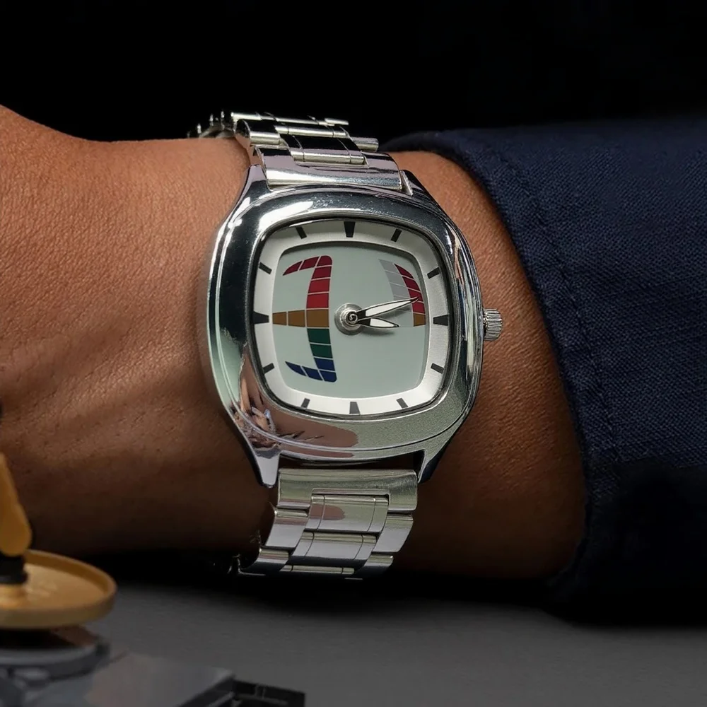 

Лидер продаж, цветные кварцевые часы, мужские цветные квадратные часы Y2K, указатель с номером, двойной дисплей, стальные персонализированные популярные часы, мужские динамические часы