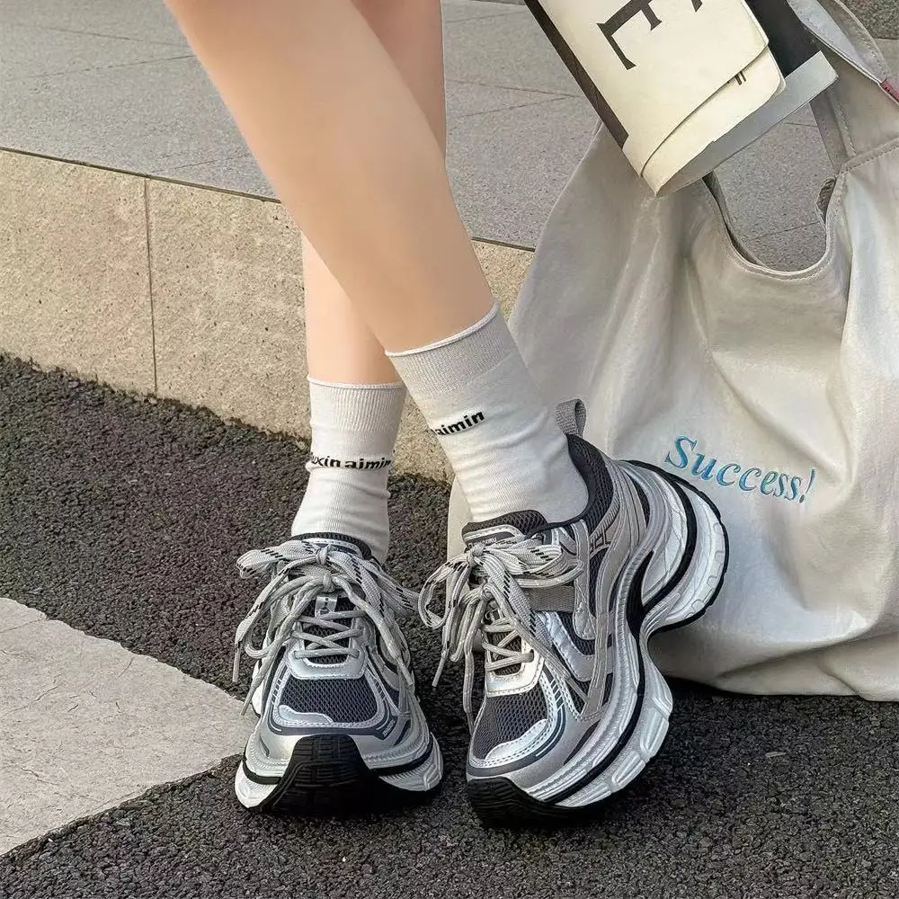 New Ladies Retro Low-cut Casual Shoes High-quality Outdoor Ladies Increase Breathable Lace-up Casual Sneakers Women's Shoes.