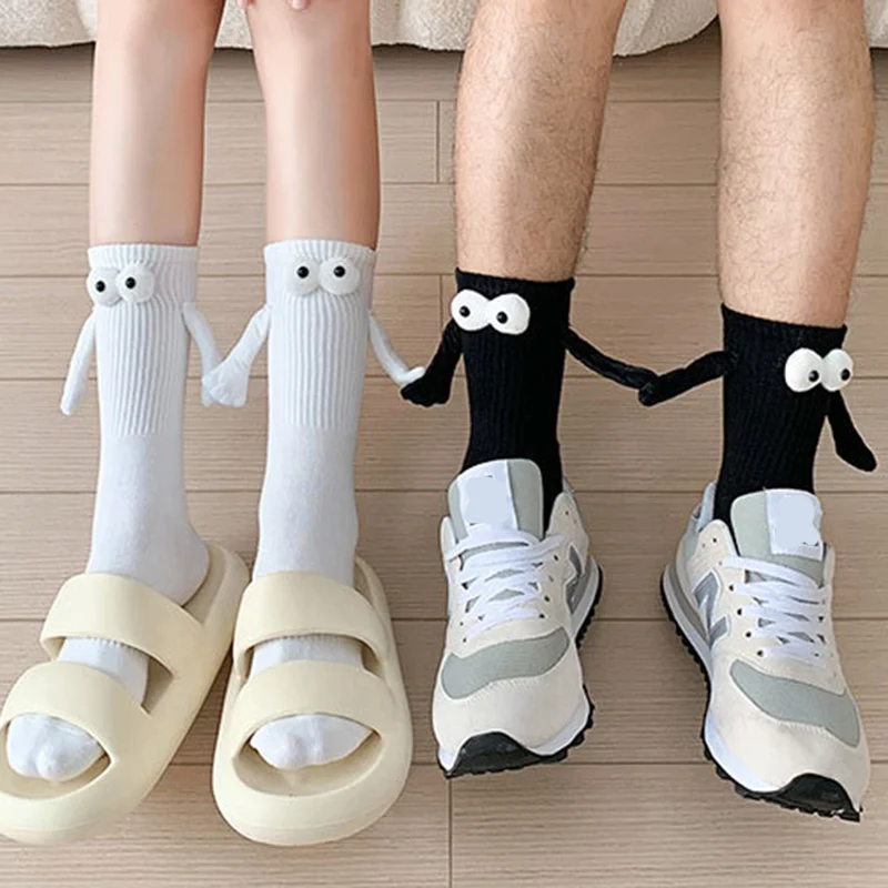 We.Fine Fashion-calcetines divertidos y creativos para parejas, medias con ojos de dibujos animados, manos de atracción magnética, color blanco y