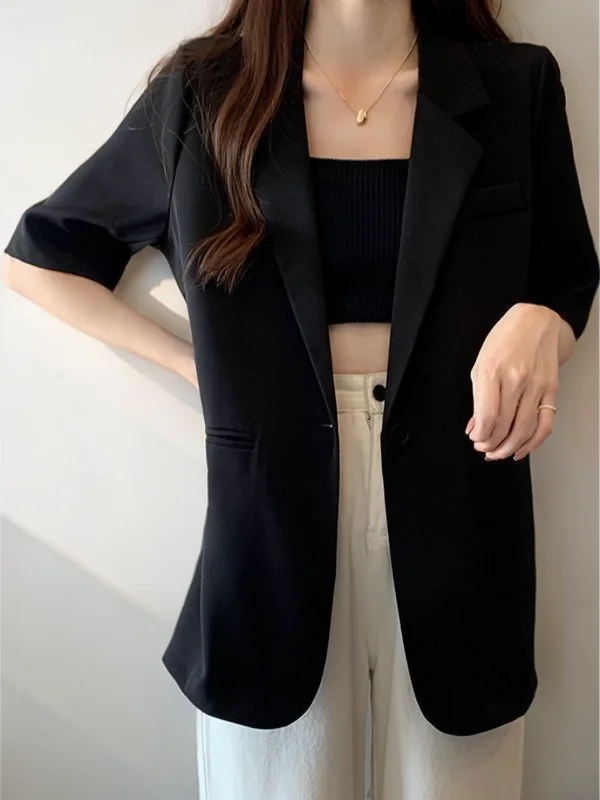 

Новое женское пальто-блейзер из твила, укороченное, в винтажном студенческом стиле, свободного кроя, с зауженной талией, объемными плечами, узкими лацканами, без дышащей ткани, класса люкс