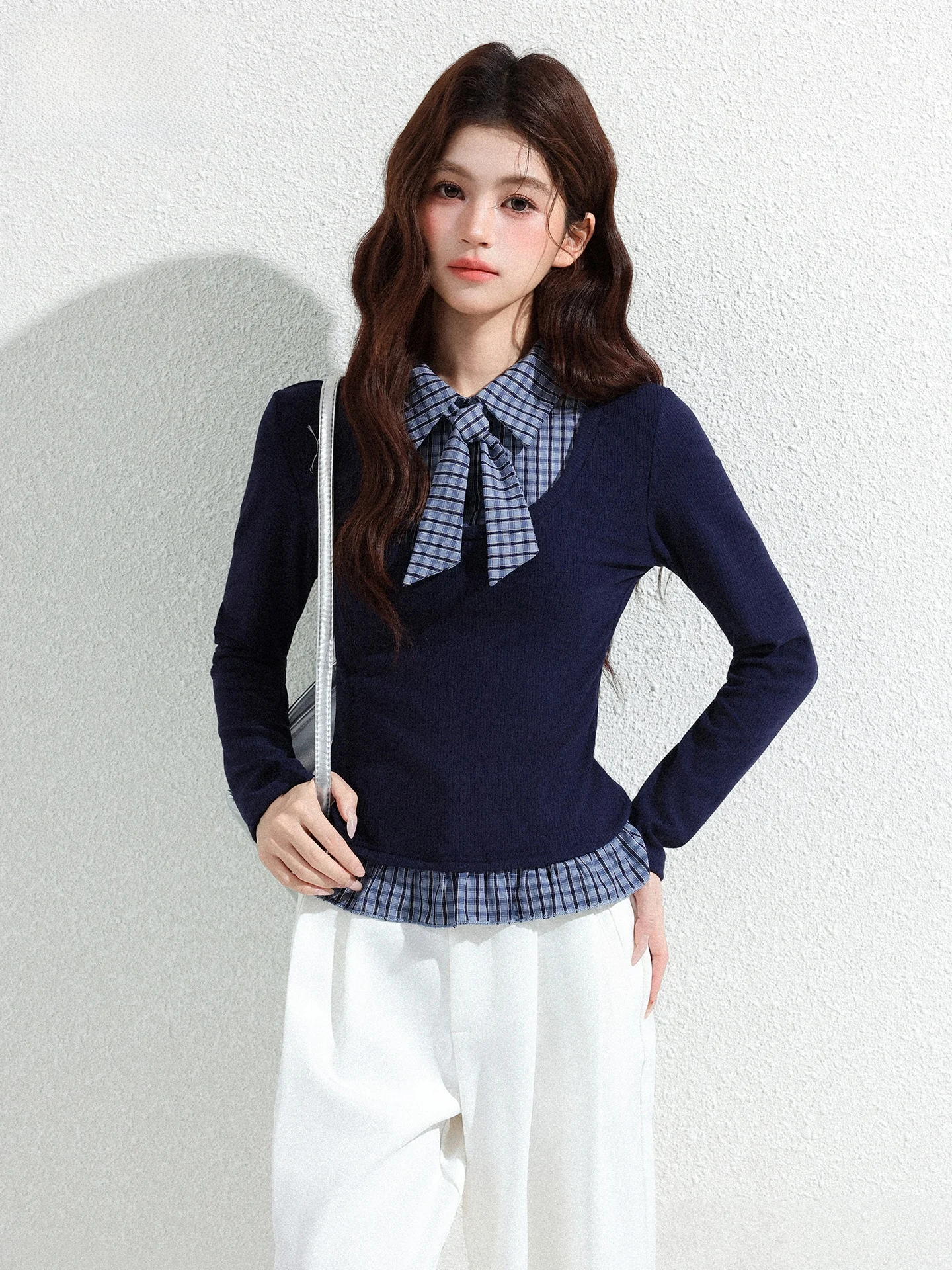 

Casual Style Plaid Knitted Long Sleeve Women's Top Splice Design Crew Neck Pullover Fashionable College Look Fake Two-Piece