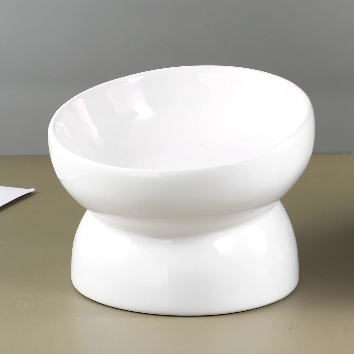 

High Feet Ceramic Pet Feeding Bowl Slanted Mouth Puppies Easy Clean Lightweight Travel Friendly White Size S