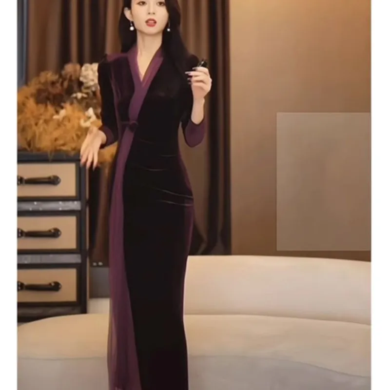 

Autumn and winter banquet elegant style with purple velvet dress