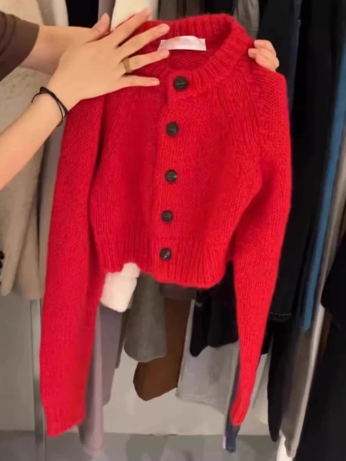 

Red Knitted Short Cardigan round Neck Sweater Korean Style Loose Fit Winter Warm Outerwear for Women Spring Autumn Season