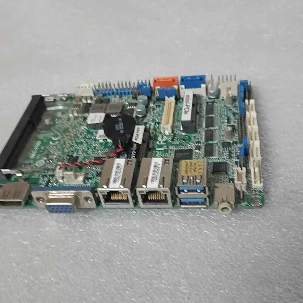 

Промышленная материнская плата управления SBC-210D