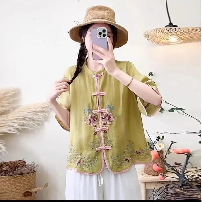 camisa-feminina-de-verao-solta-em-algodao-e-linho-estilo-chines-com-bordado-e-botoes-de-sapo-manga-retro-de-sete-pontos-blusa-vintage-literaria
