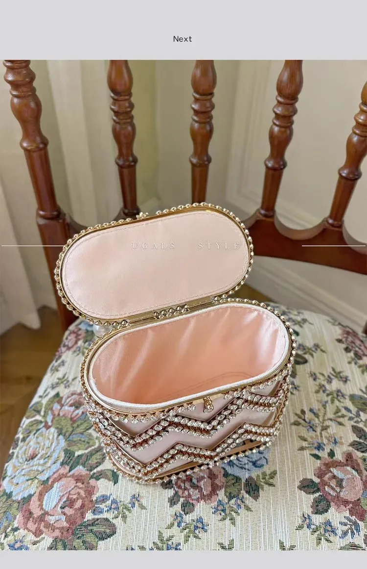 Glitter Shiny Diamond Metal Gold Clutch Purse Luxury Exquisite Evening Bag Wedding Party Banquet Bag Women Handbag Shoulder Bag