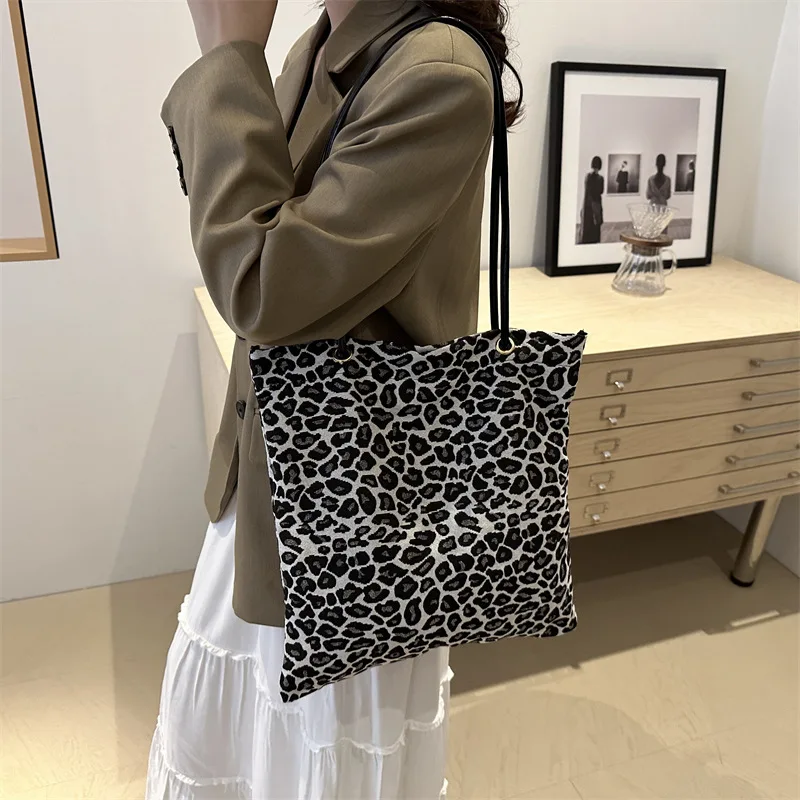 Personality Lazy Niche Shopping Bag Stylish Simple Foreign Style Beautiful Large Capacity Casual Shoulder Tote Bag Women