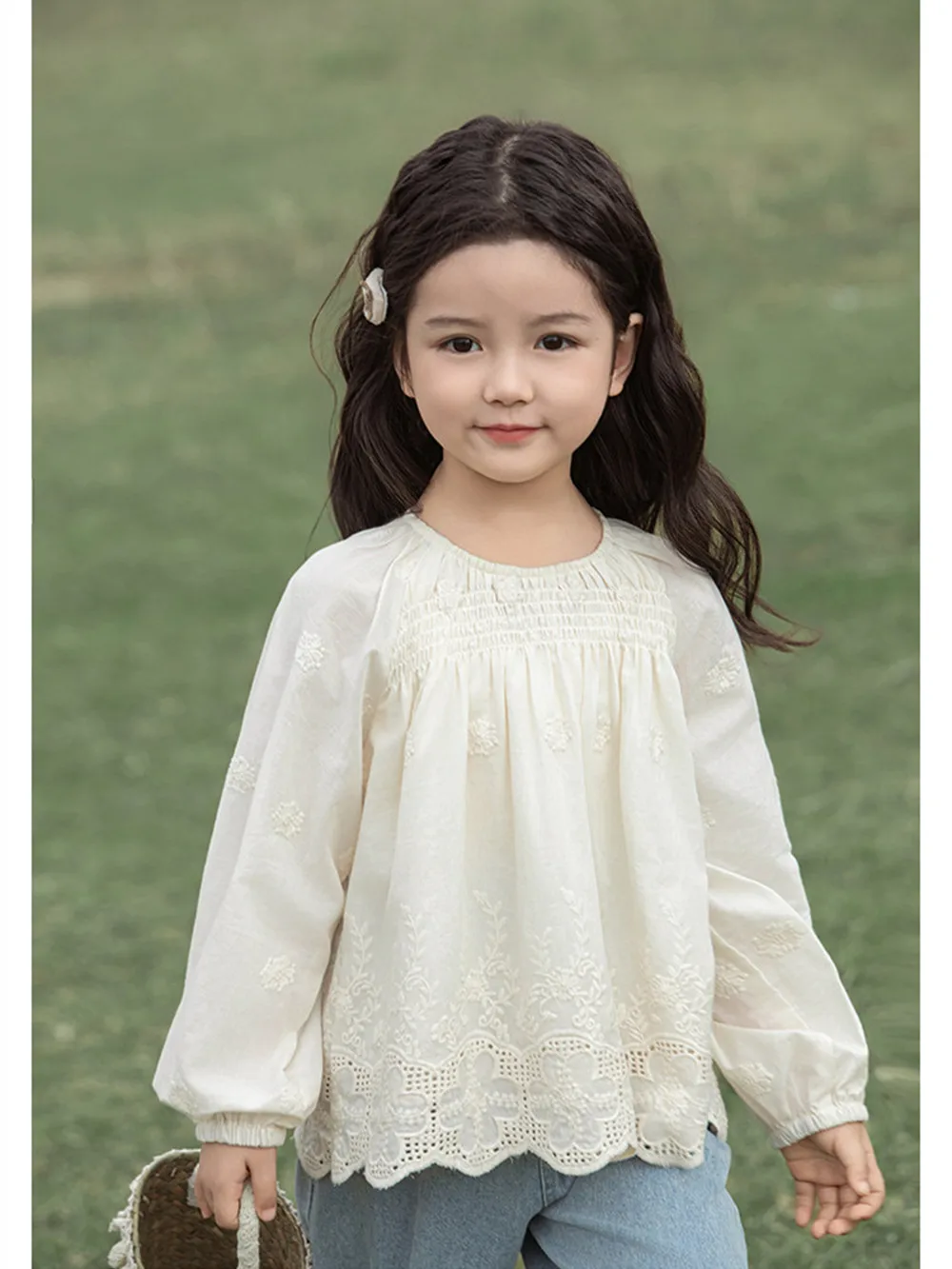 

spring kids girls clothes girls blouse Retro French pastoral style three-dimensional embroidery beige top