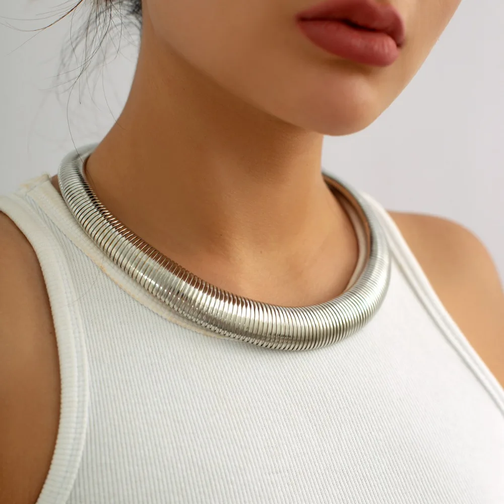 Temperament Snake Bone Line African Collar New Fashion Women Geometric Metal Collarbone Necklace Simplicity Punk Necklace