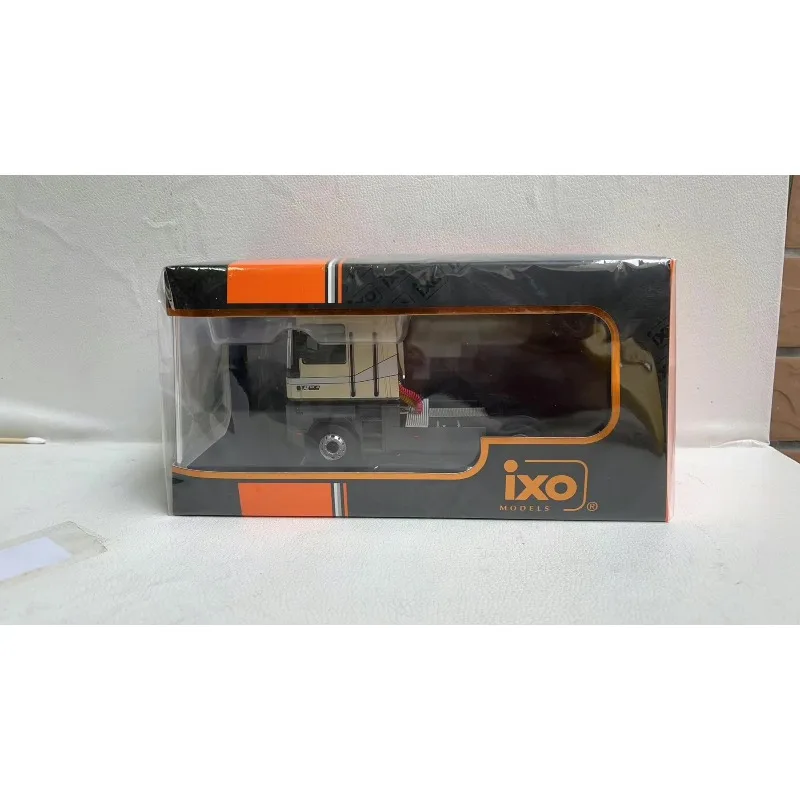 Box Cracking Diecast IXO 1/43 Scale RENAULT MAGNUM AE 520 TI 1994 Tractor Truck K4 Alloy Car Model