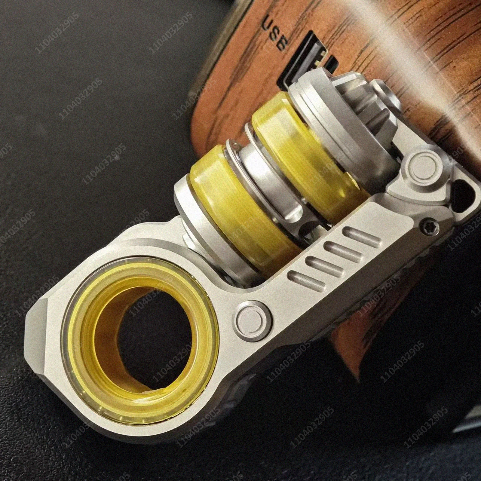 EDC Wielofunkcyjny Spinner Antystresowy z Mechanizmem Flip, Wahadłem, Grzechotką, Czarny Gadżet Technologiczny, Prezent Redukujący Stres