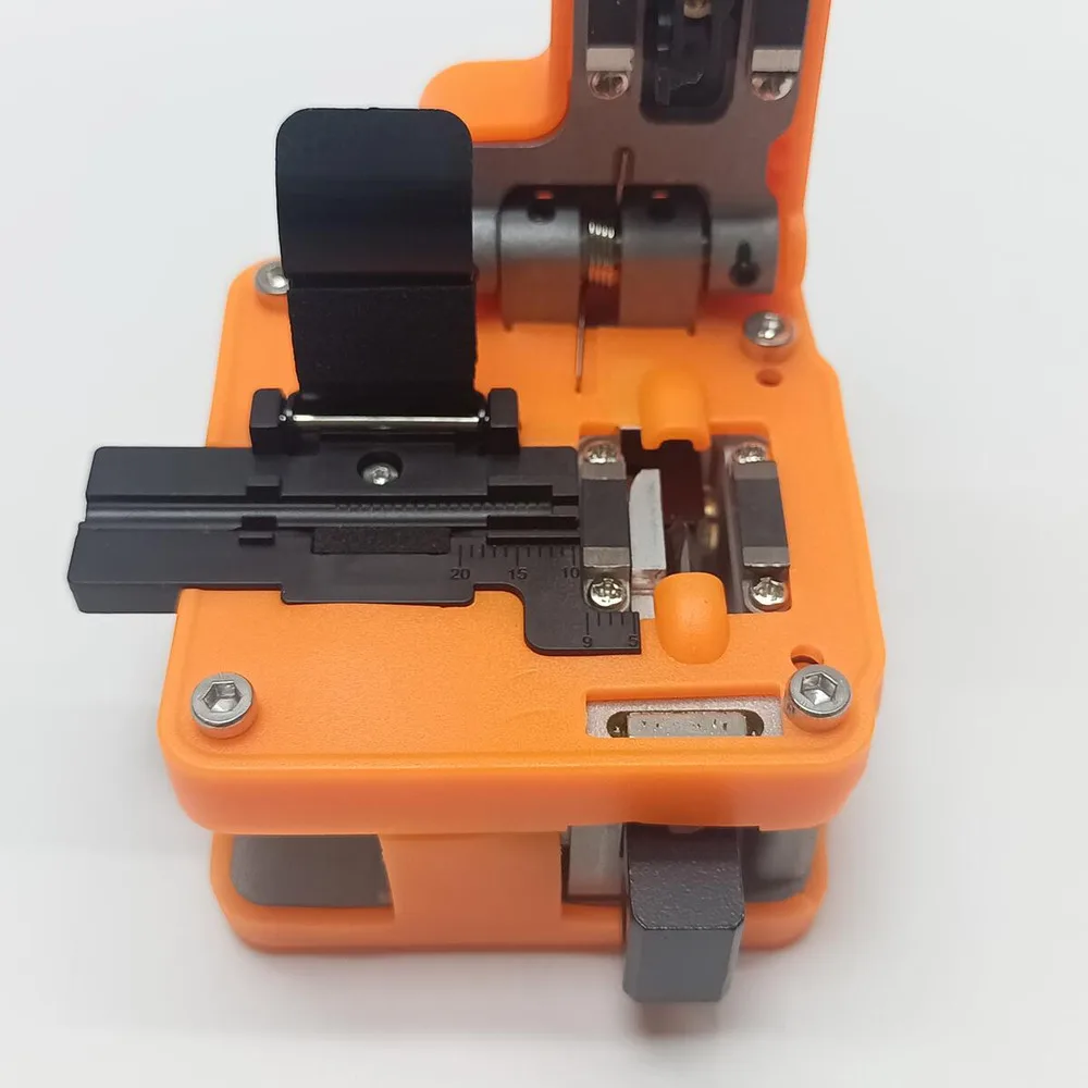 

C22 High-Precision Fiber Cleaver 0.25/0.9/2.5-3.0mm Universal 24-Face Optical Cable Cutter Fusion Splicer Optical Scissors