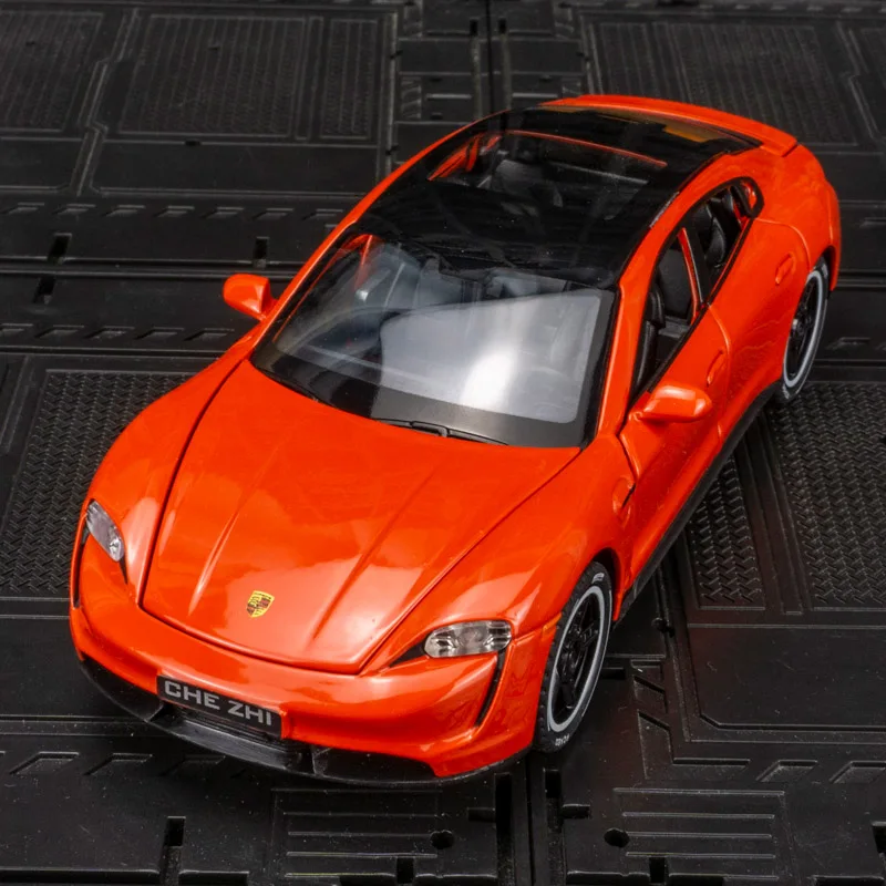 1:32 Porsche Taycan Legierung Automodell Ornamente akusto-optisch zurückziehen Kinderspielzeug Türen und Motorhaube Kofferraum kann geöffnet werden