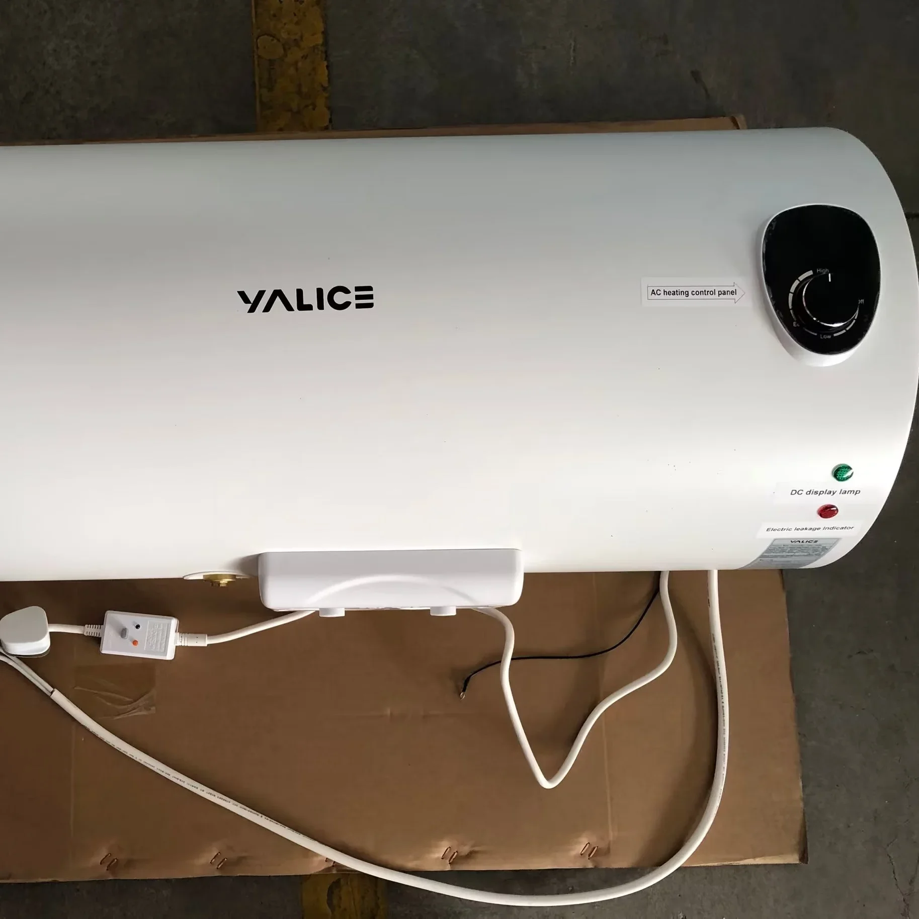 

Chinese Top Sales Horizontal Mounted 40L AC DC PV SOLAR WATER HEATER For Shower Bathroom