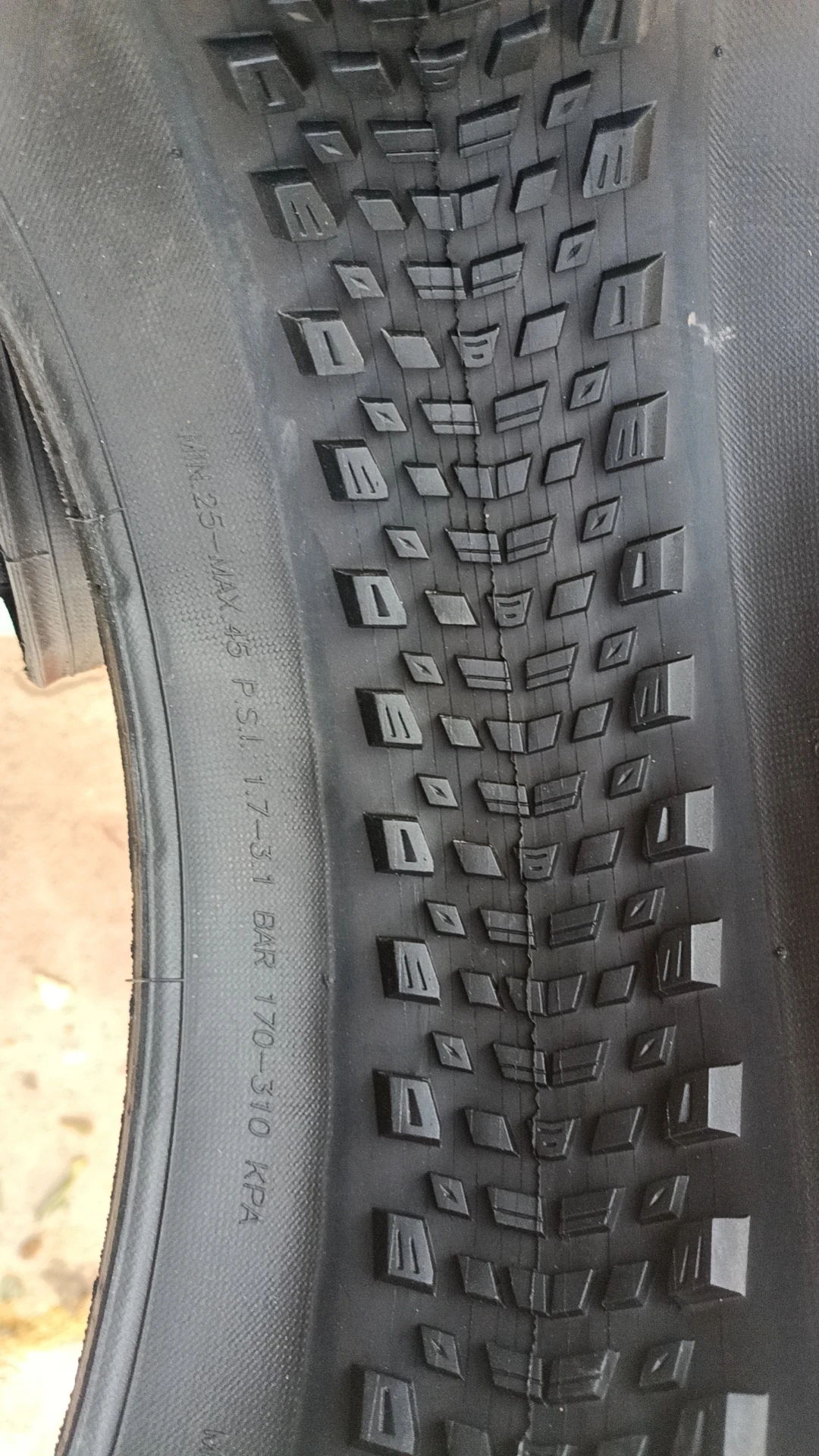 

Kenda Mountain Bike Tires 29 Inch Ultra Light Anti-Puncture Foldable Vacuum res Bicycle Riding Equipment Accories