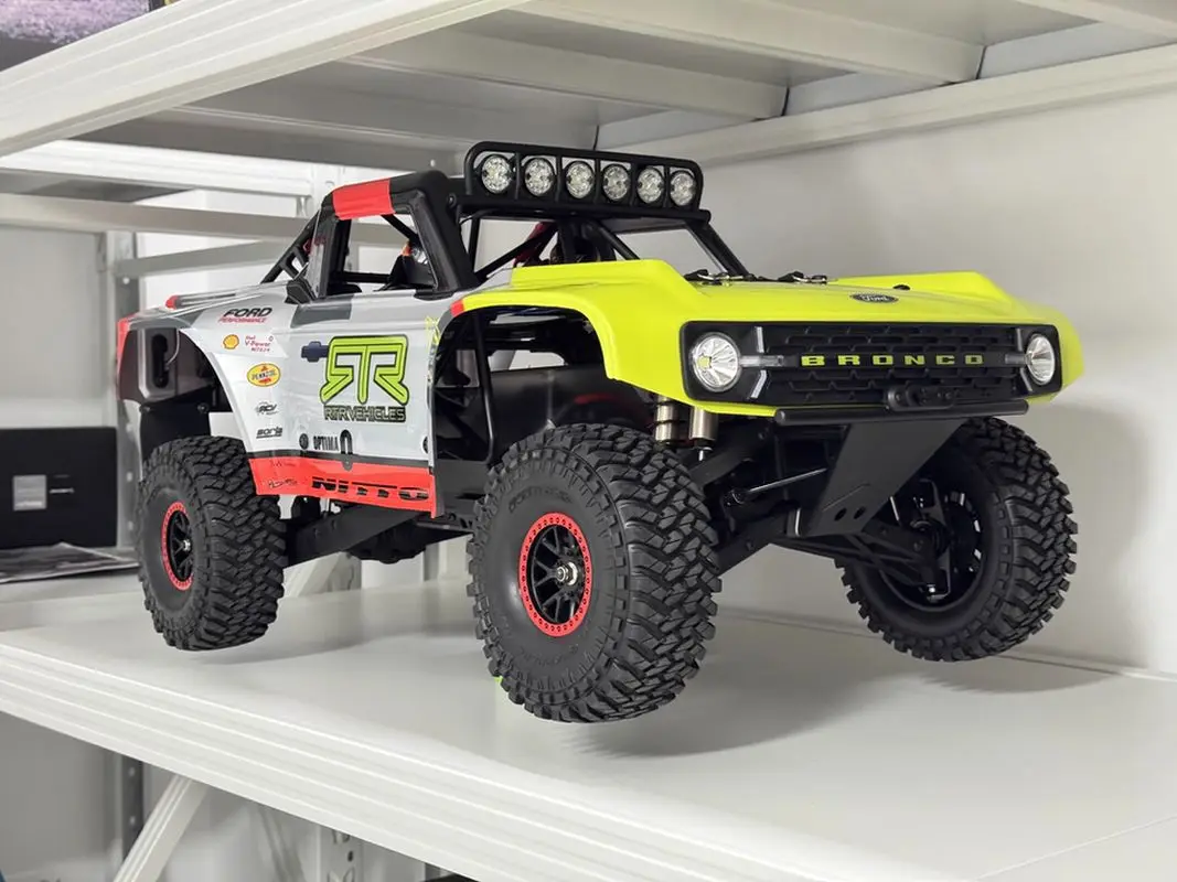 

FMS 1/7 U4 RC 4WD Off-Road Racing Car 10702 4074 Simulation Electric Short-Course Truck with High Speed Hobby Toy for Adults Kid