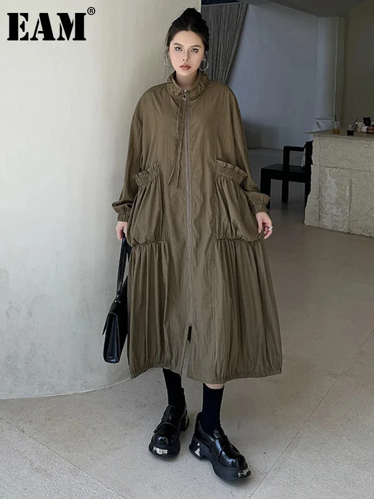 

[EAM] Women Khaki Pleated Big Size Casual Midi Dress New Stand Collar Long Sleeve Fashion Tide Spring Autumn 2024 1DH6824