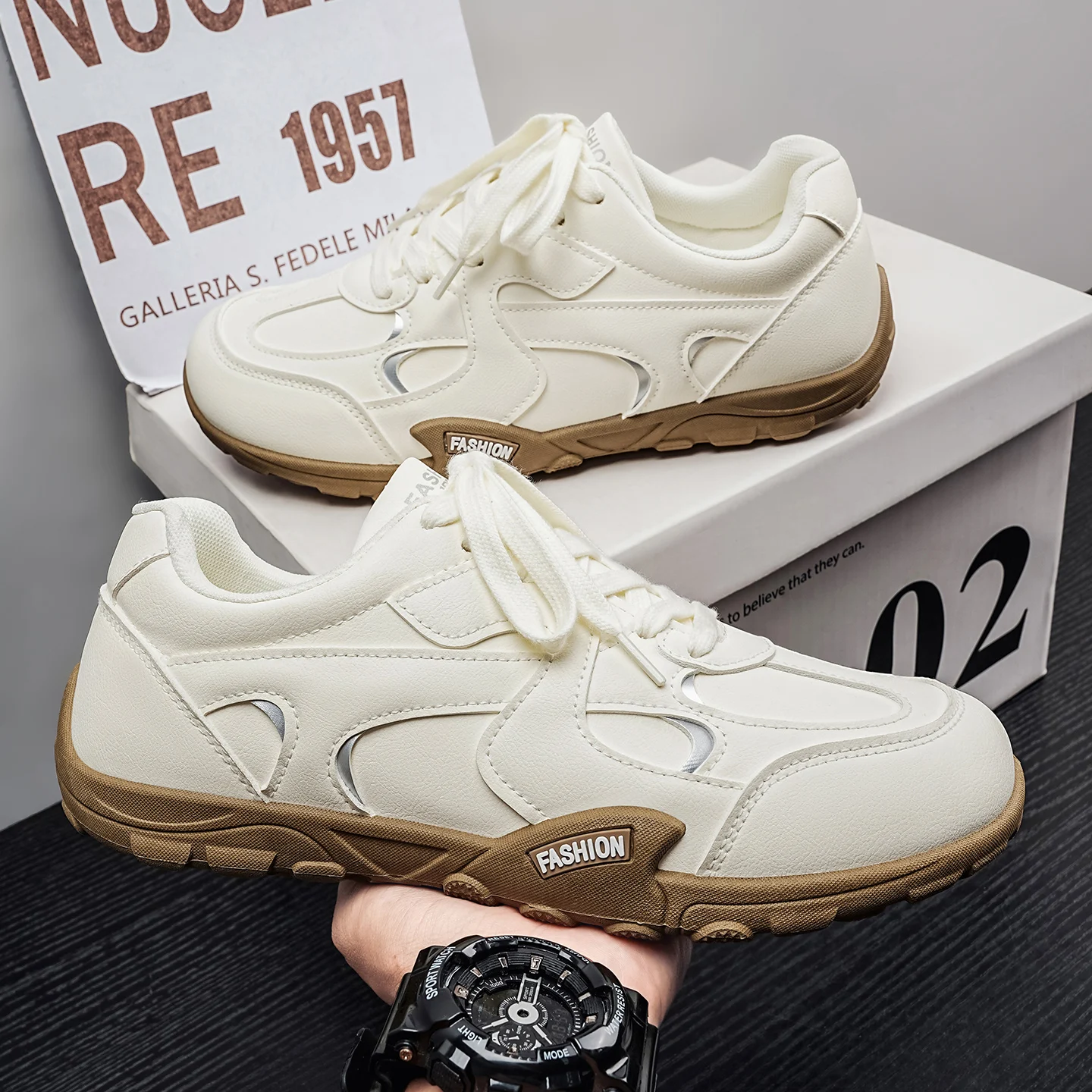 Men's Autumn New Retro Versatile Fashion Casual Shoes, Lightweight Non‑Slip Low‑Top Board Sports Sneakers for Men