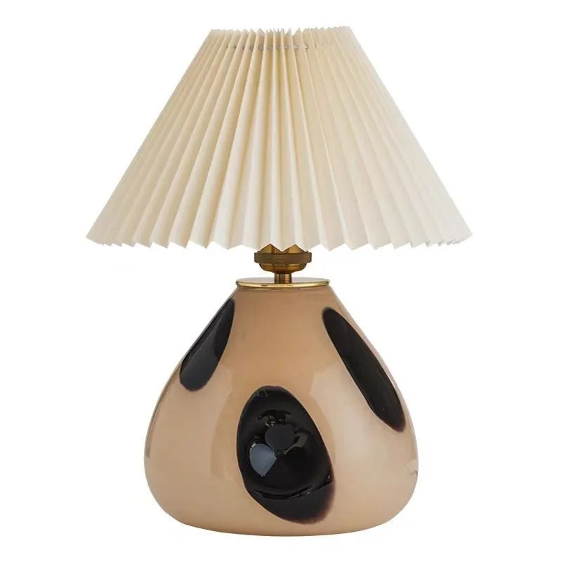 Ceramic personalized decoration cute polka dot striped small table lamp