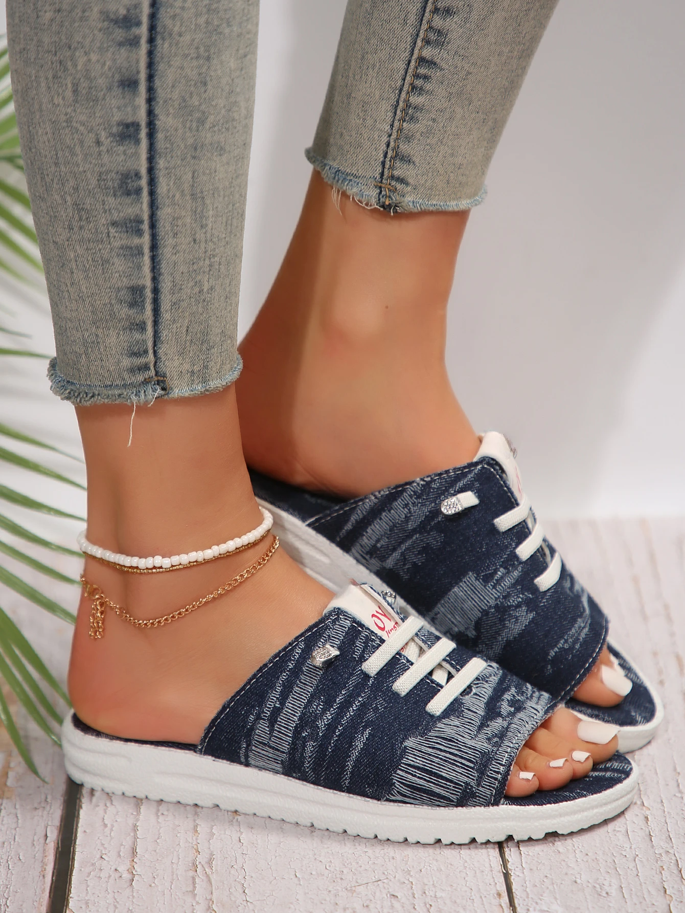 New Ladies Slippers Canvas  Lace-up  Open-toed New Flat-Bottom  Casual Women Fashion Denim Beach Shoes Sandalias Mujer