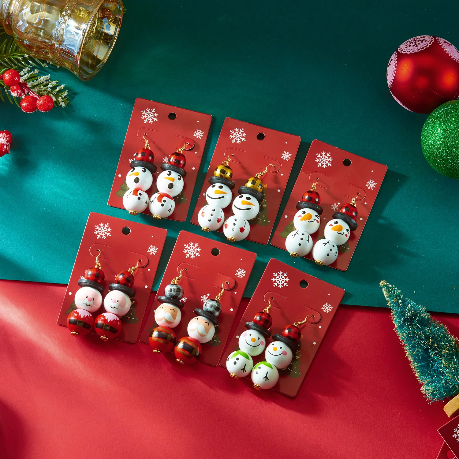 New Christmas Earrings Creative Snowman Funny Christmas Element Earrings Versatile Wood Beads Festive Ear Hooks