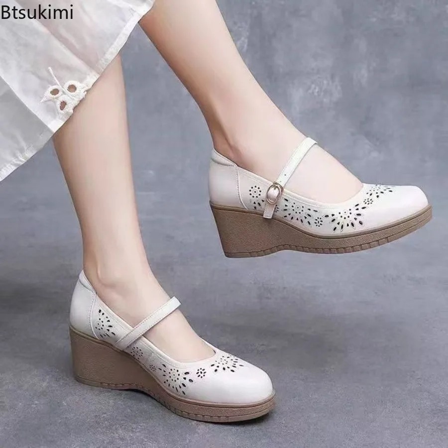2026 Spring Women's Soft Sole Non-Tiring Shallow Mouth Pumps Fashion Mom Shoes Thick Platform Wedge Heel One‑Buckle Casual Shoes