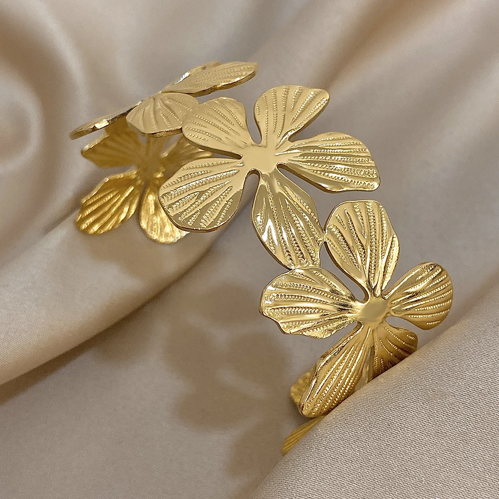 

Freetry Fashion Stainless Steel Flowers Leaves Openning Bangle For Women Trendy Waterproof Wide Cuff Bracelet Hand Ornament Gift
