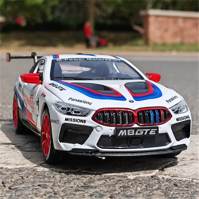 BMW M8 GTE نموذج سيارة سباق السبائكي ، لعبة معدنية ، المركبات الرياضية ، مجموعة نموذج السيارة ، هدايا إضاءة الصوت ، 1:24