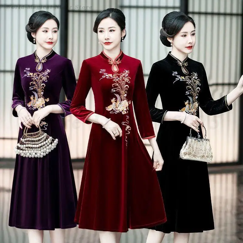 

Elegant New Chinese Style Velvet Qipao Dress for Women Embroidered Phoenix Long Sleeve Cheongsam Wedding Banquet Party Gown 6XL