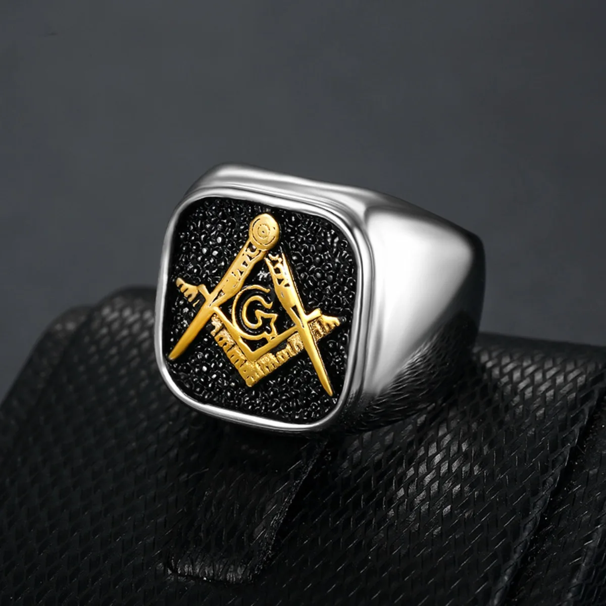 Vintage Golden Color Freemasonry Rings for Men Stainless Steel Punk Jewelry Masonic All-seeing Eye Shaped Creative Charm Gifts