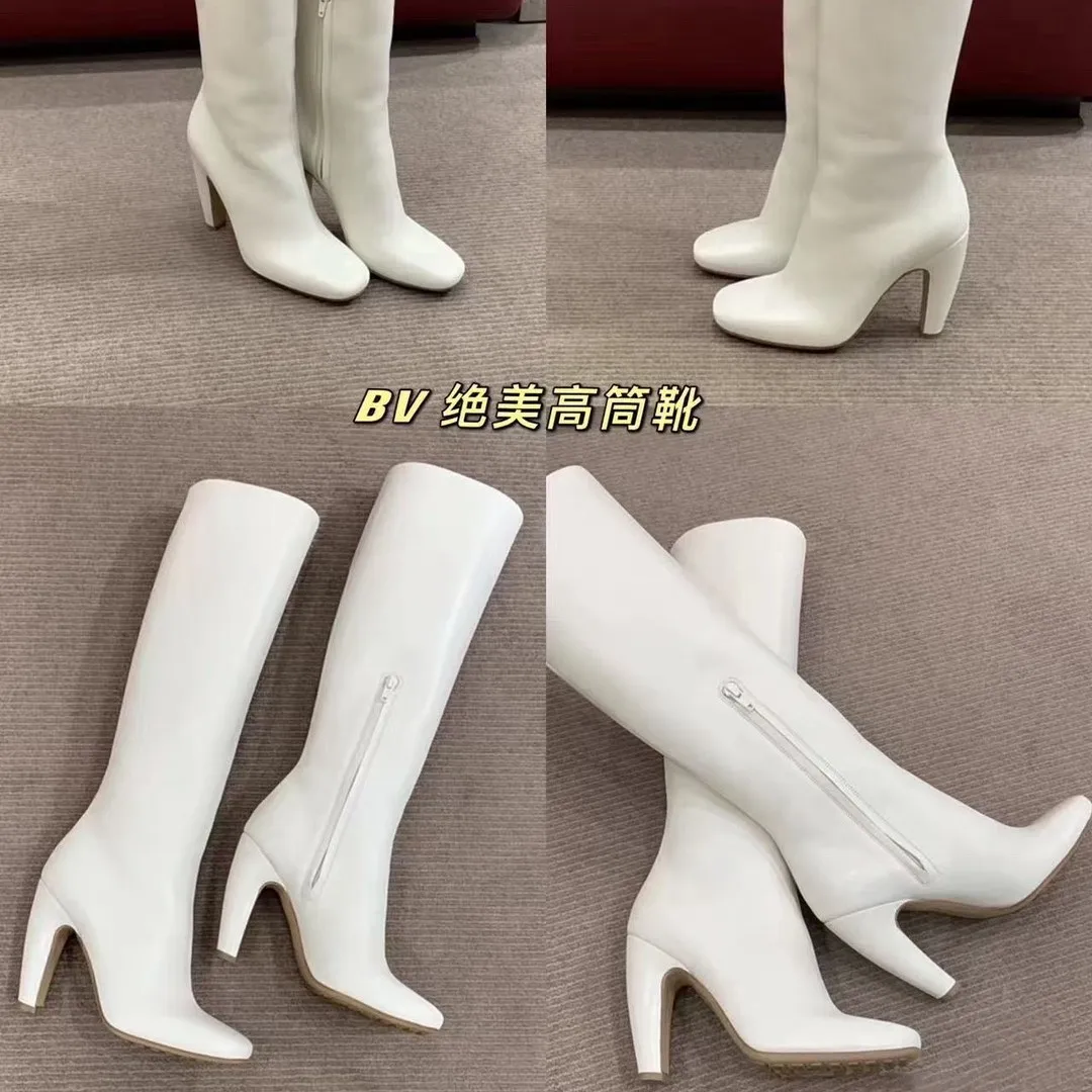 

Women's Leather Knee-High Boots Block Heel Side Zipper Minimalist Chic Style for Office Casual Days Fashion-Forward Outfits