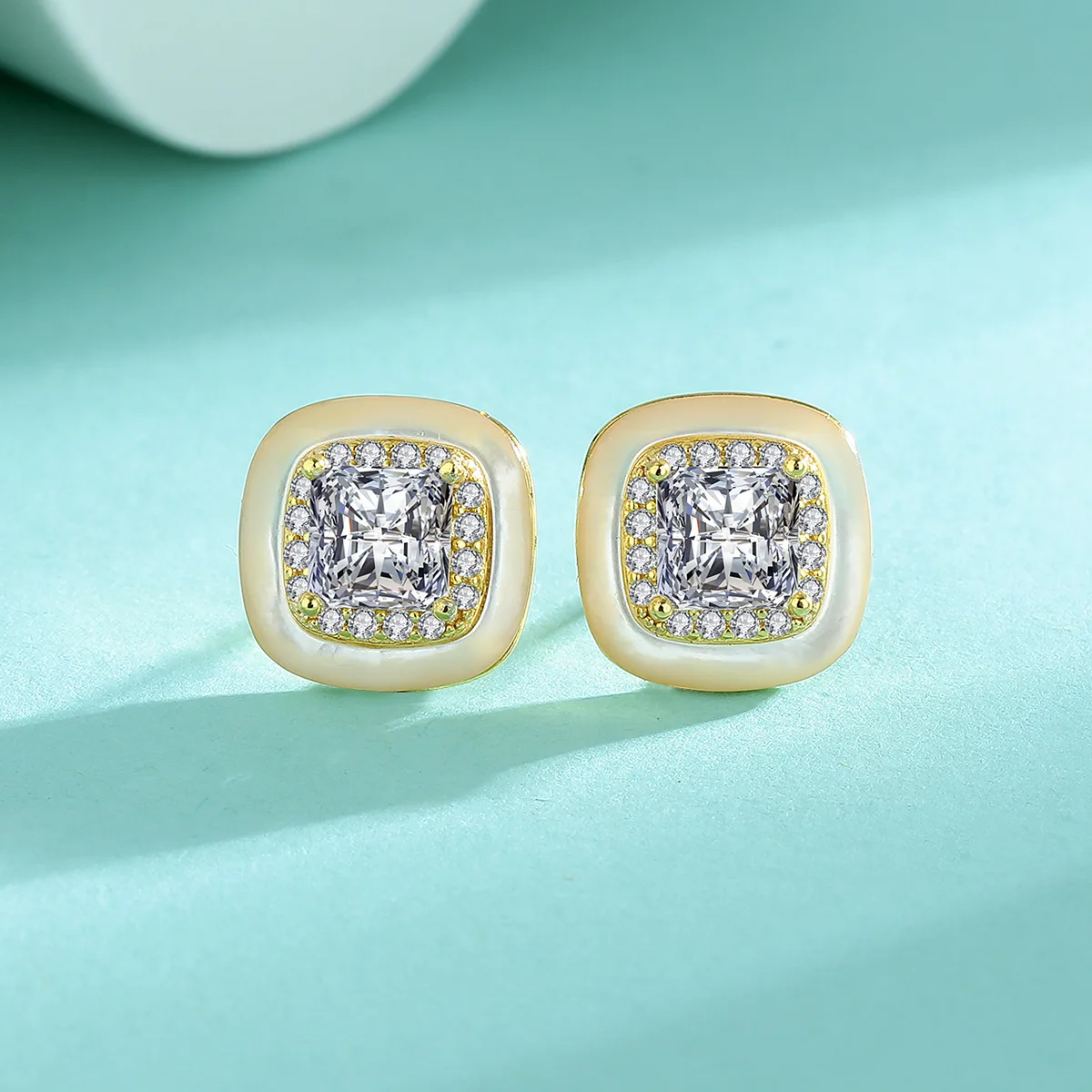 

New s925 sterling silver princess square moissanite stud earrings simple light luxury high-end sugar cube earrings