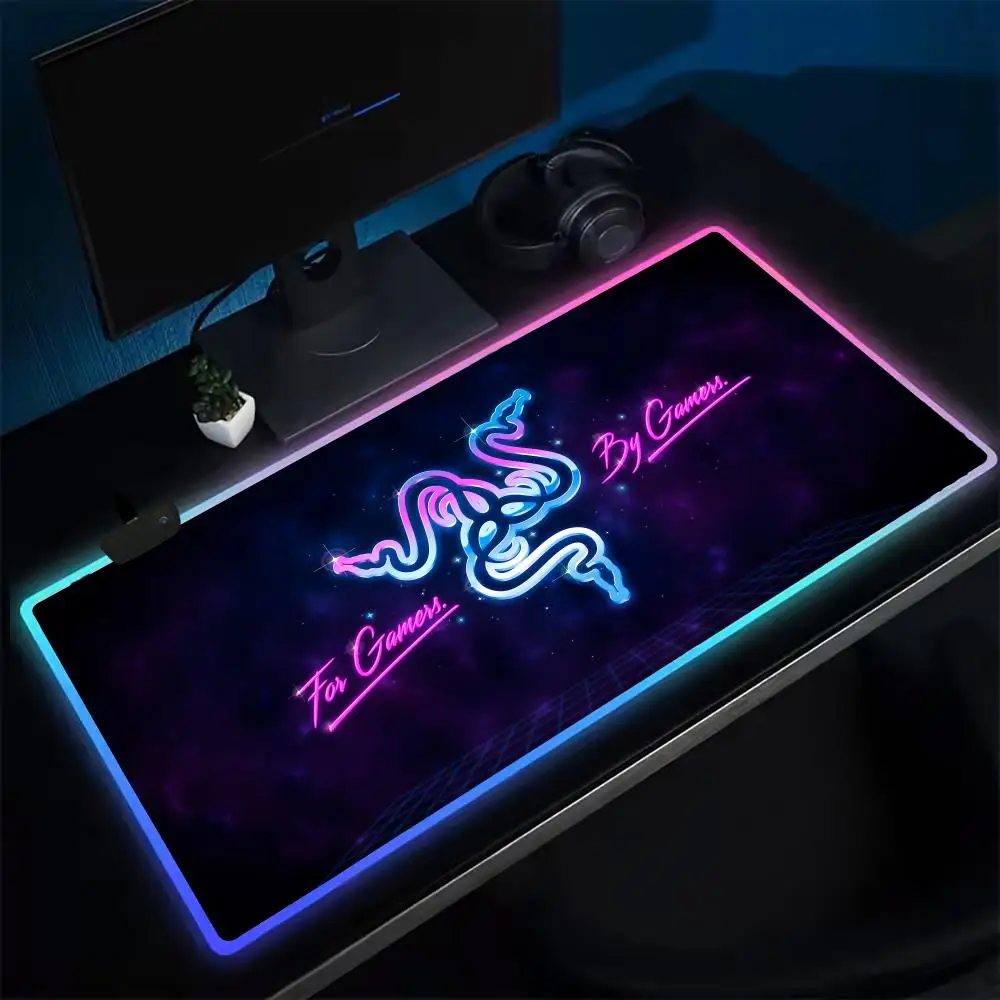 Game RAZER Mouse Pad Anime Gaming Mouse Pad LED Table Pads Backlit Rubber Desktop XXL RGB Desk Mats